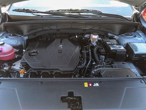 Certified 2025 Kia Sorento LX FWD image 28