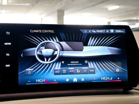 New 2025 BMW 228i xDrive w/ Premium Package image 15