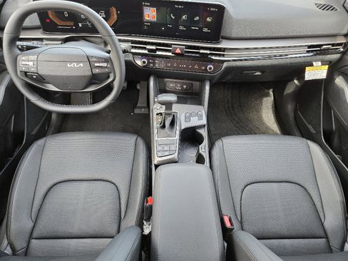 New 2026 Kia Sportage EX image 18