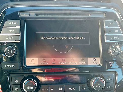Used 2022 Nissan Maxima SR w/ Sport Mat Group FWD image 15