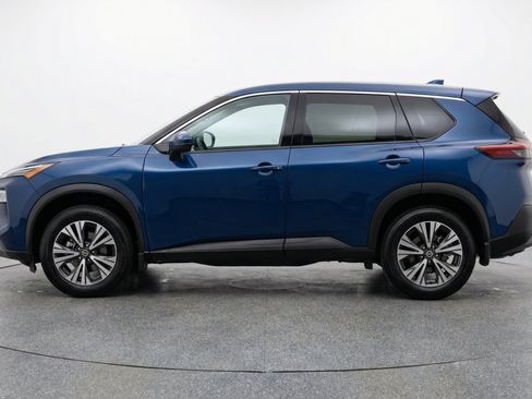 Used 2025 Nissan Rogue SV AWD/4WD image 5
