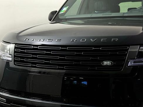 New 2026 Land Rover Range Rover Long Wheelbase SE AWD/4WD image 12