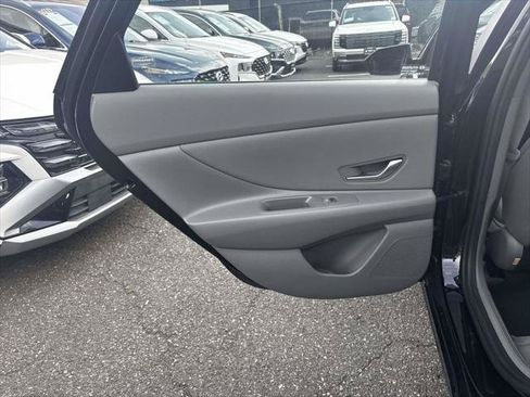 Certified 2023 Hyundai Elantra SEL w/ Convenience Package FWD image 42