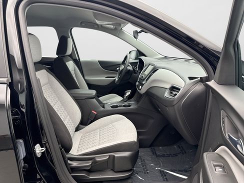 Used 2024 Chevrolet Equinox LS FWD image 9