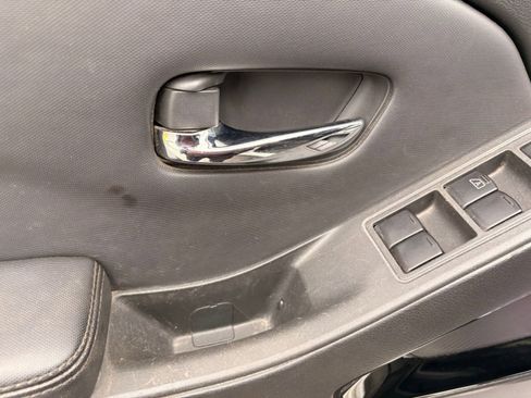 Used 2022 Nissan Frontier PRO-4X w/ Pro-4X Premium Package image 13