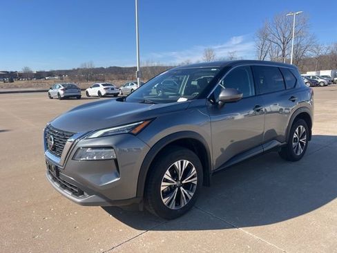 Used 2021 Nissan Rogue SV image 6