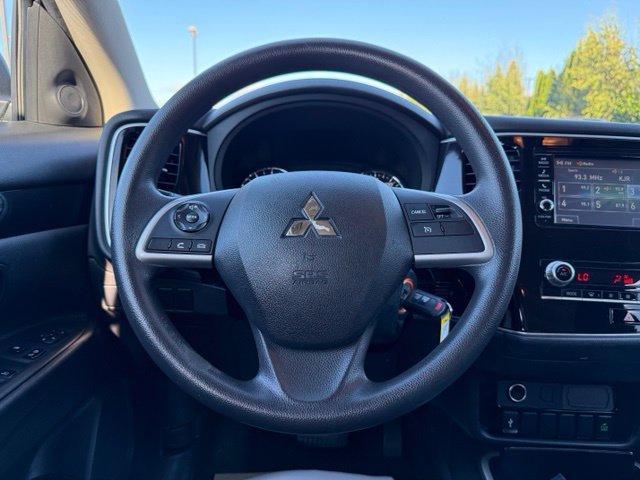 Used 2020 Mitsubishi Outlander ES AWD/4WD image 18