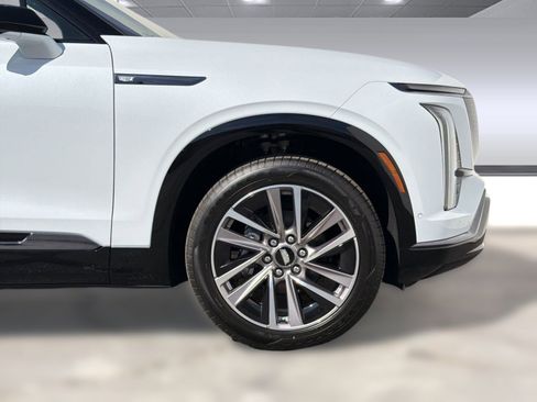 New 2026 Cadillac Vistiq Luxury AWD/4WD image 12