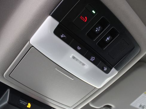 Used 2023 Nissan Rogue SL w/ SL Premium Package FWD image 19