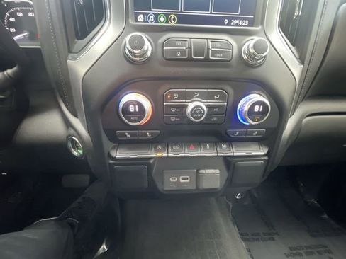 Used 2022 GMC Sierra 1500 Elevation image 19
