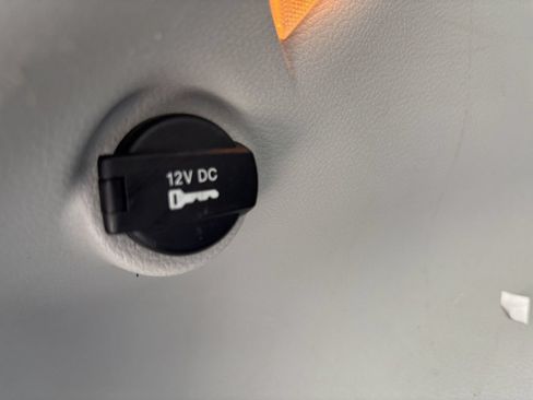 Used 2019 Jeep Compass Latitude FWD image 24