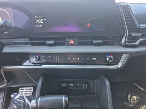Used 2024 Kia Sportage X-Pro Prestige AWD/4WD image 9