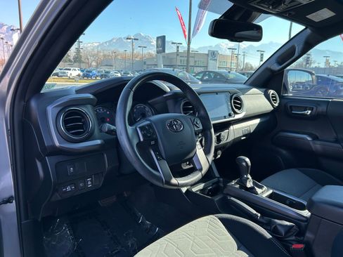 Certified 2020 Toyota Tacoma TRD Off-Road image 10