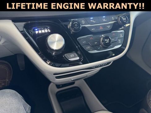 Certified 2024 Chrysler Pacifica Touring-L image 22