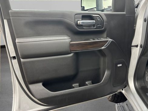 Used 2022 GMC Sierra 3500 SLT w/ SLT Preferred Package AWD/4WD image 24