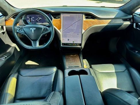 Used 2018 Tesla Model S 100D image 11