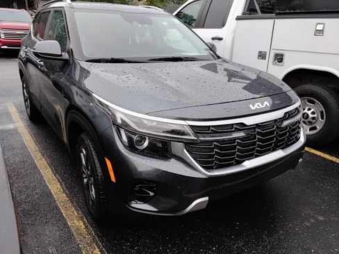 Used 2024 Kia Seltos S FWD image 11