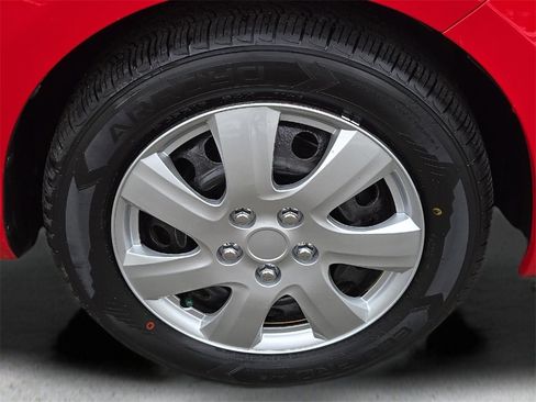 Used 2015 Toyota Prius C Four image 11