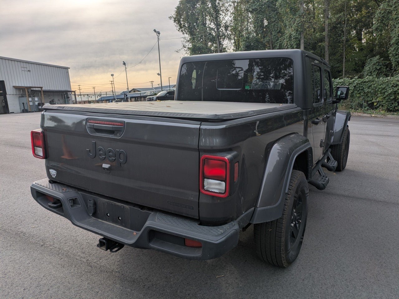 Used 2021 Jeep Gladiator Sport AWD/4WD image 4