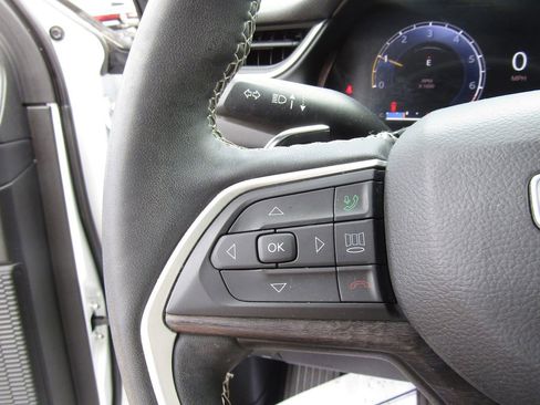 Used 2023 Jeep Grand Cherokee L Limited AWD/4WD image 26