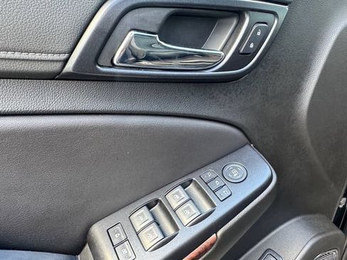 Used 2019 GMC Yukon XL SLT RWD image 5