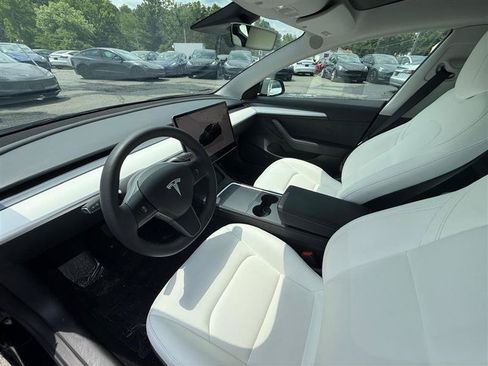 Used 2023 Tesla Model 3 Standard Range RWD image 10