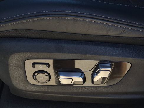 Certified 2026 BMW X5 xDrive40i w/ Climate Comfort Package image 30