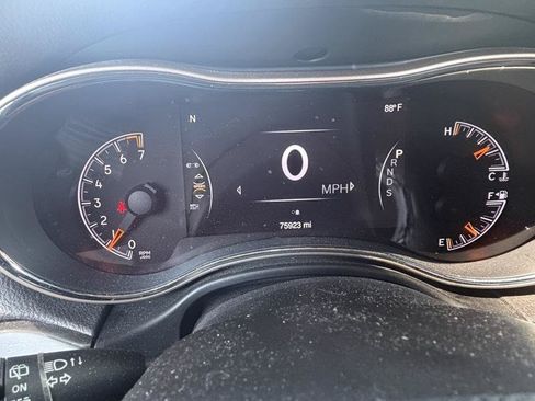 Used 2014 Jeep Grand Cherokee Laredo w/ 18" Wheel & 8.4" Radio Group RWD image 17