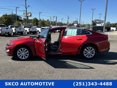 Used 2024 Chevrolet Malibu LT image 32