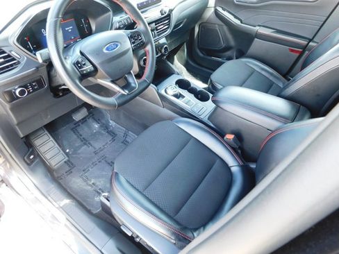 Used 2025 Ford Escape ST-Line FWD image 16