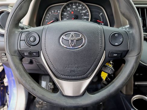 Used 2014 Toyota RAV4 XLE AWD/4WD image 19