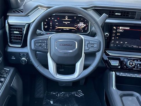 New 2026 GMC Sierra 2500 Denali w/ Denali Reserve Package AWD/4WD image 16