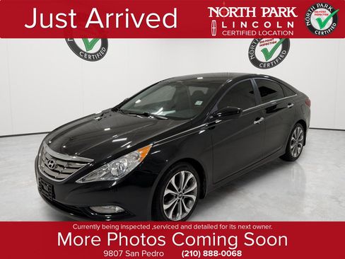 Used 2013 Hyundai Sonata SE FWD image 1