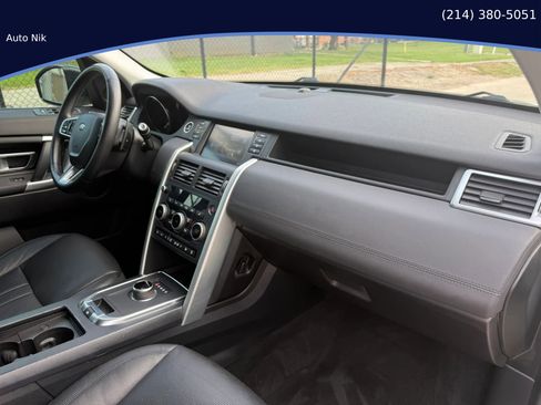 Used 2019 Land Rover Discovery Sport HSE image 21