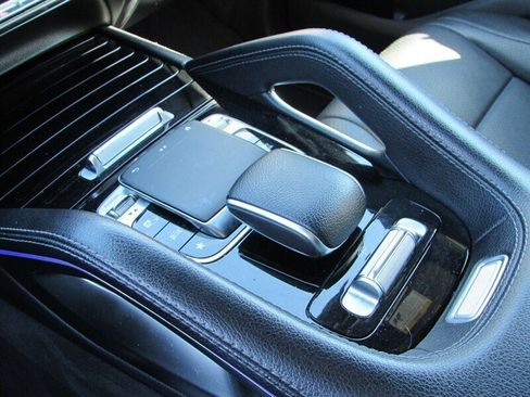 Used 2020 Mercedes-Benz GLS 450 4MATIC image 18