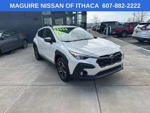 Used 2024 Subaru Crosstrek 2.0i Premium AWD/4WD image 3