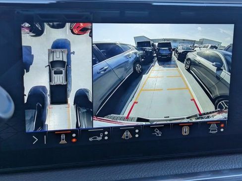 Used 2025 GMC Sierra 3500 Denali w/ Denali Reserve Package AWD/4WD image 12