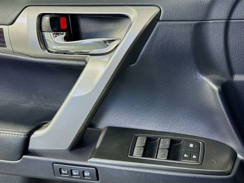 Used 2022 Lexus GX 460 w/ Accessory Package image 16