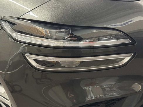 Used 2025 Genesis G70 3.3T Advanced w/ Sport Prestige Package image 3