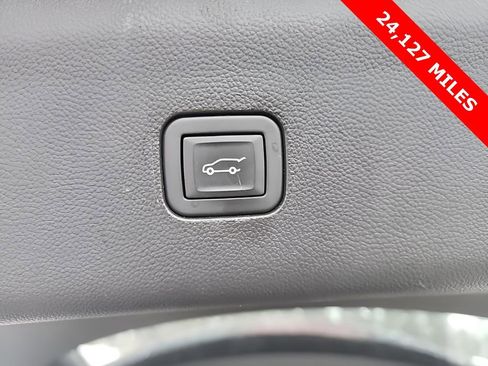 Used 2024 Buick Enclave Essence w/ Experience Buick Package AWD/4WD image 20