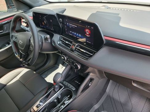 New 2025 Chevrolet TrailBlazer RS w/ Convenience Package image 18