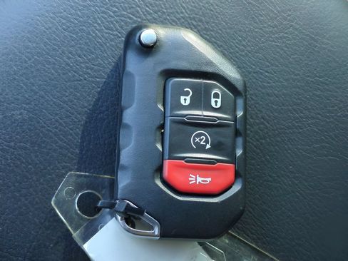 Used 2023 Jeep Wrangler Unlimited Rubicon 392 AWD/4WD image 29