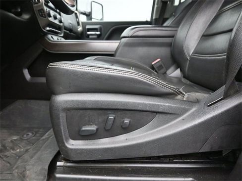 Used 2018 GMC Sierra 3500 Denali w/ Duramax Plus Package image 18