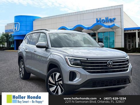 Used 2025 Volkswagen Atlas SE FWD image 1