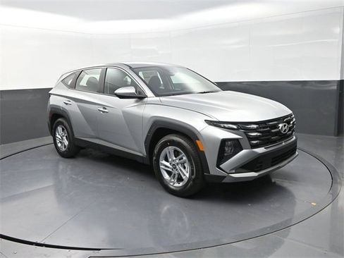 New 2026 Hyundai Tucson SE image 2