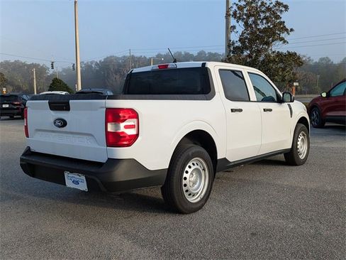 Certified 2025 Ford Maverick XL image 4