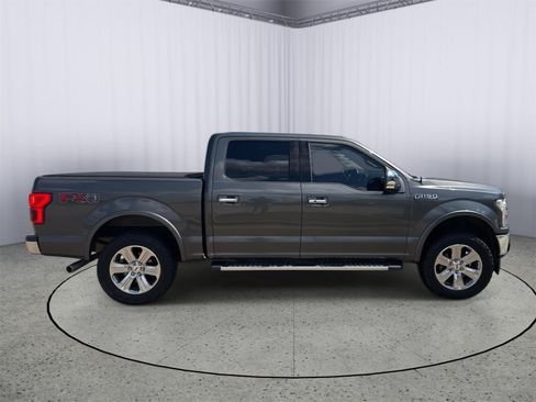 Used 2018 Ford F150 Lariat w/ Equipment Group 502A Luxury AWD/4WD image 4