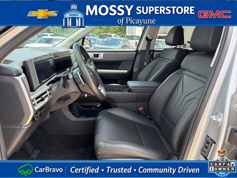 Used 2025 Hyundai Santa Fe SEL FWD image 12