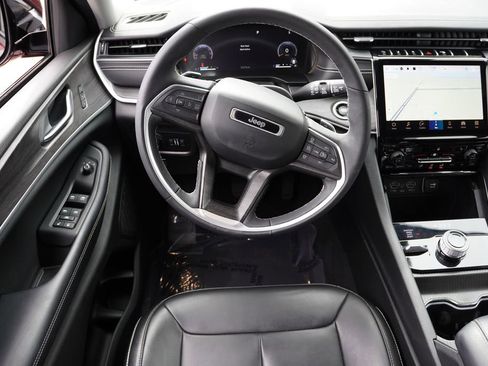 Certified 2024 Jeep Grand Cherokee L Limited image 20