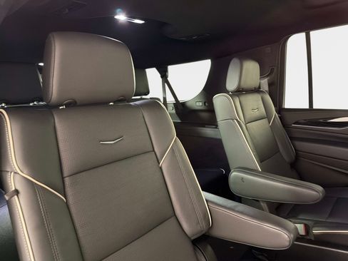 Used 2024 Cadillac Escalade ESV Sport w/ Touring Package AWD/4WD image 30